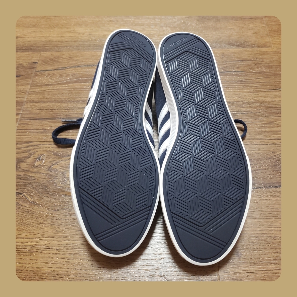 Like New Adidas Sneakers - Picture 4 of 7